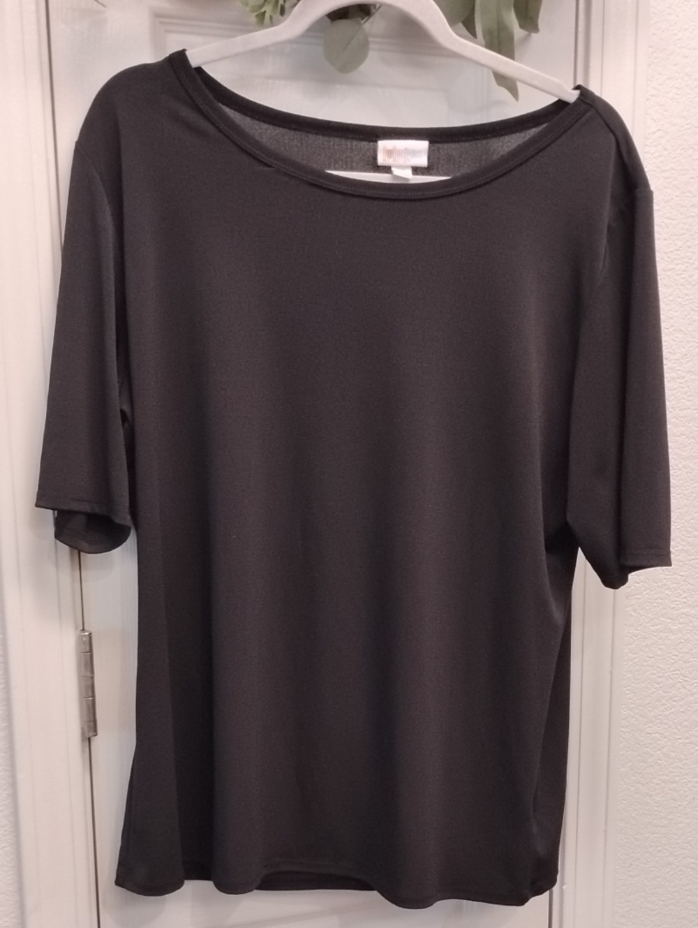 LuLaRoe Black Short Sleeve Scoop Neck Top